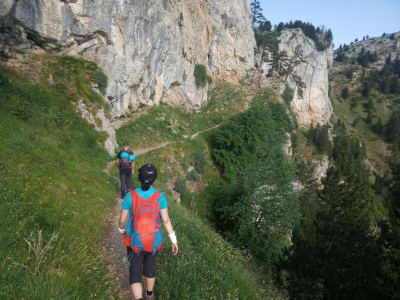 Trekking zum Pedraforca-Gipfel in den spanischen katalanischen Pyrenäen