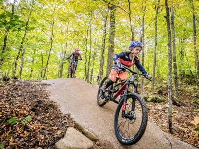 Descubrimiento guiado en bicicleta de montaña cerca de Quebec