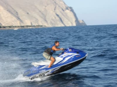 Alquiler de motos de agua en Saint George Beach, Santorini