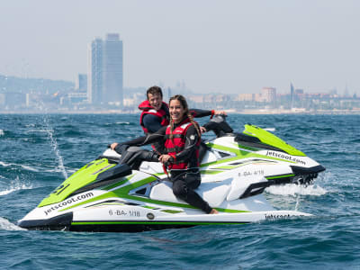 Jetski-Verleih im Hafenforum von Barcelona