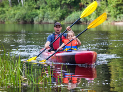 Kanu- oder Kajakfahren auf dem Fluss Assomption in Saint-Côme, Lanaudière