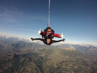 Tandemfallschirmsprung aus 4000m Höhe in Gap Tallard