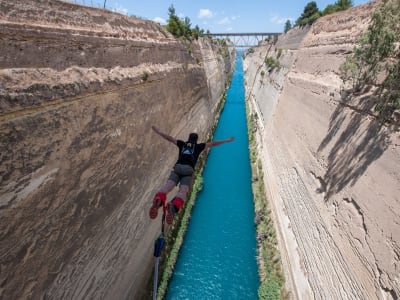 Bungee-Jumping im Kanal von Korinth, Griechenland