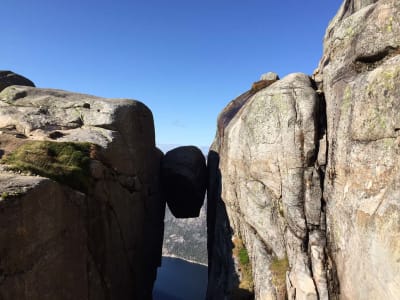 Randonnée au sommet de Kjerag dans le Lysefjord