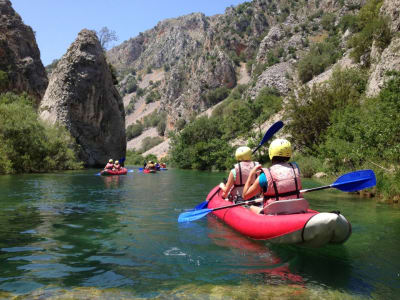 Descenso en kayak por el río Zrmanja desde Kaštel Žegarski