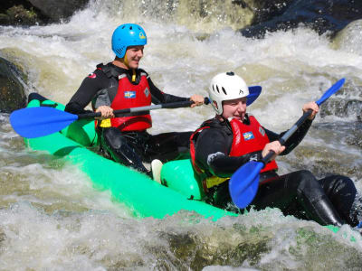 Wildwasser-Kanorafting-Tour auf dem River Garry bei Fort William