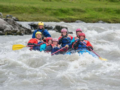 Rafting auf dem Westgletscherfluss, nordwestliche Region von Island