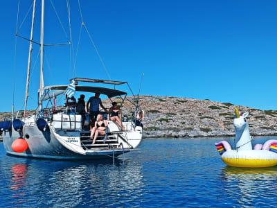 Demi-journée d’excursion privée en voilier de luxe à l’île de Dia au départ d’Héraklion