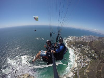 Tandem Paragliding flight over Cape Town