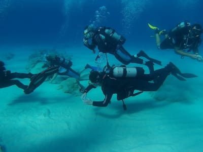 Cours de plongée PADI Discover Scuba Diving à Chania