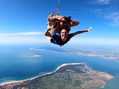 Saut en parachute tandem avec atterrissage sur la plage de Soulac-sur-Mer