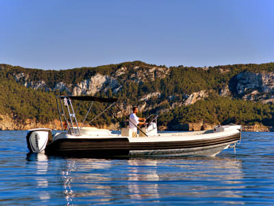 Paseo en barco privado por Ibiza desde San Antonio