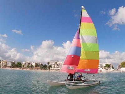 1 Stunde Katamaran-Segelkurs in der Bucht von Alcúdia, Mallorca