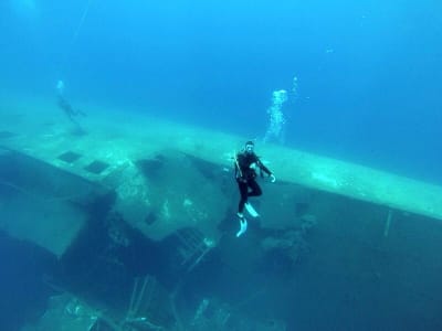 Adventure Boat Dives near Naoussa in Paros