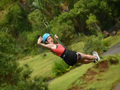 Einführung ins Seilrutschen im Naturpark La Vallée des Couleurs, Mauritius