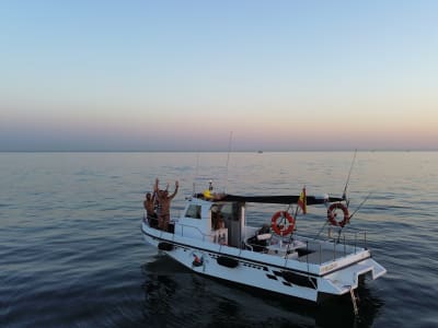 Paseo en barco privado desde el Puerto de Benalmádena, Málaga