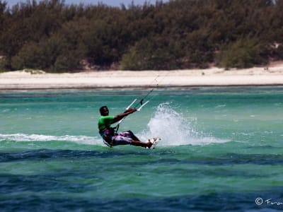 Cours de Kitesurf dans la baie de Sakalava, Madagascar