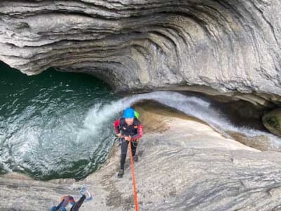 Canyoning in der Sorrosal-Schlucht bei Torla-Ordesa (Huesca) in den aragonischen Pyrenäen