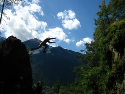 Canyoning dans les gorges de l'Alpenrosenklamm dans l'Ötztal