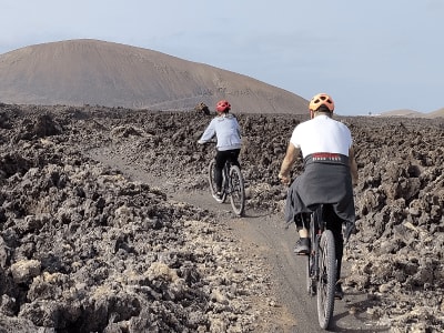 Excursión guiada en ebike por el Parque Natural de los Volcanes, Lanzarote