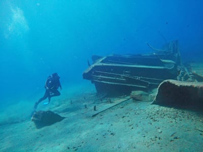 Buceo para buceadores certificados en Agia Pelagia, cerca de Heraklion