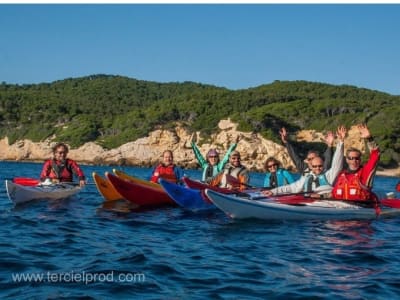 5-day sea kayaking course in the Calanques National Park in Marseille