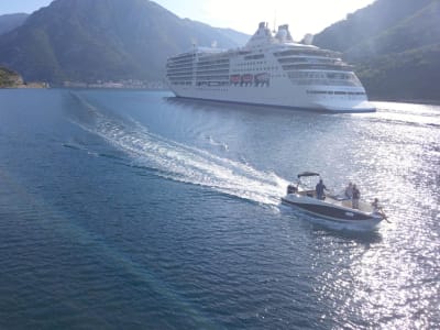 Excursion en bateau vers la grotte bleue depuis Kotor, Monténégro