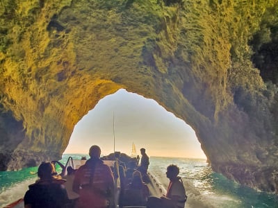 Excursion en bateau au coucher du soleil depuis Portimão, Algarve