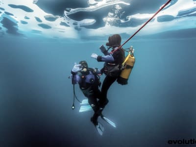 Buceo en hielo en Tignes