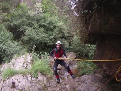 Excursión de barranquismo en Río Navedo cerca de Potes