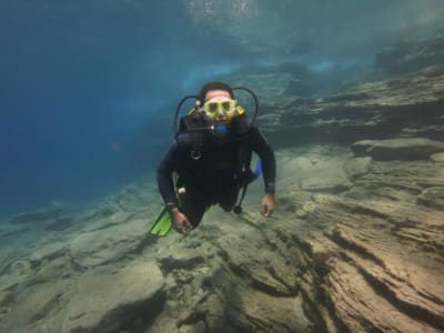 Entdecken Sie das Tauchen auf der Insel Kythnos