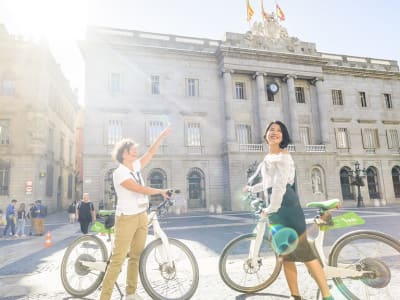 Viaje en bicicleta eléctrica y velero por Barcelona