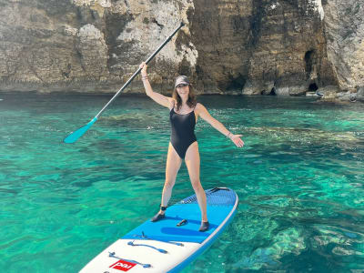 Excursión mágica en SUP para explorar cuevas y hacer snorkel en la Laguna de Javea, desde la Granadella