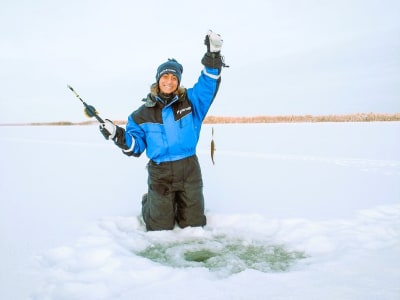Excursión de pesca en hielo desde Levi