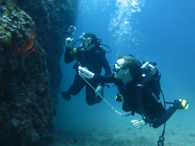 Sesión de iniciación al submarinismo en Split