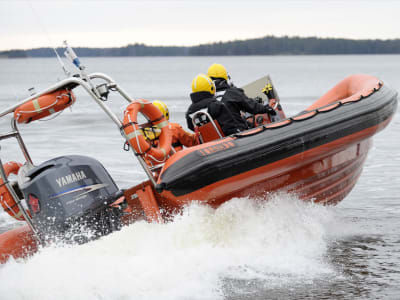 Excursión en barco semirrígido por el archipiélago de Helsinki