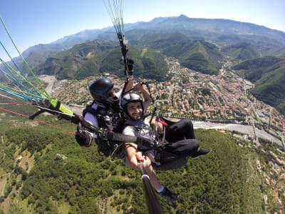 Tandem Paragliding Flight in Digne-les-Bains, Haute-Provence Geopark