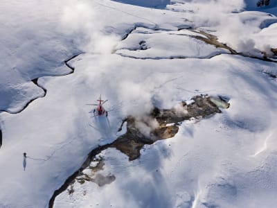 Vuelo panorámico en helicóptero sobre aguas termales geotérmicas desde Reikiavik
