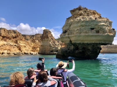 Excursion en bateau à la plage de Benagil-Marinha depuis Portimão en Algarve