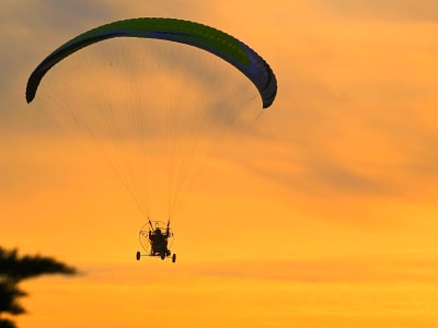 Erster Paramotorikflug in der Picardie