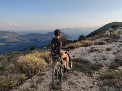 Excursiones intermedias en bicicleta eléctrica desde la bahía de Vasiliki en Lefkada