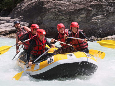 Rafting down the Durance River between Rabioux et Embrun