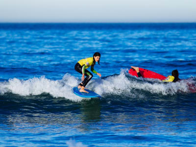 Clases y Campamento de Surf en Hendaya