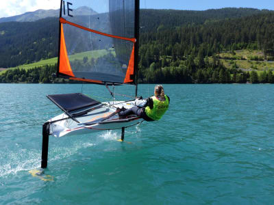 Curso de foil en Sisikon, en el lago Uri, cerca de Lucerna