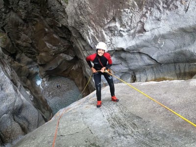 Intermédiaire 3 heures Pontirone Canyoning au Tessin