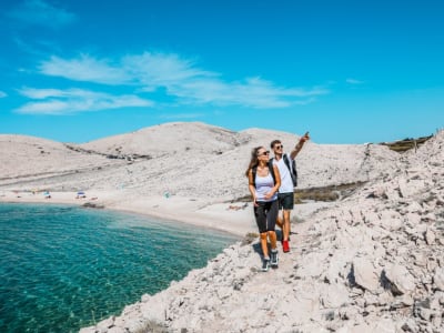 Geführte Wanderung Leben auf dem Mars ab dem Strand Ručica, Pag, in der Nähe von Zadar