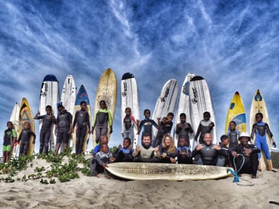 Apprendre à surfer à East London, Afrique du Sud