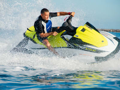 Location de jet ski à Playa de Torviscas à Costa Adeje, Tenerife