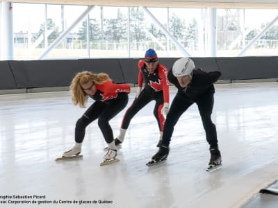 Iniciación al patinaje de velocidad en el Centre de glaces de Québec