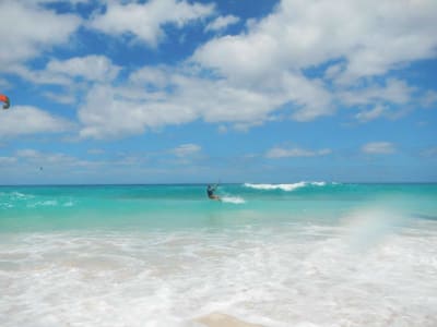 Cours de kitesurf intermédiaire à Corralejo, Fuerteventura